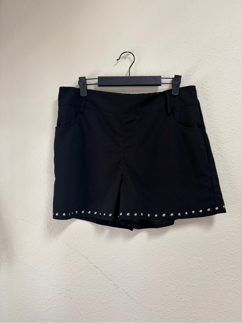Women's Black Stud-Hem Skort